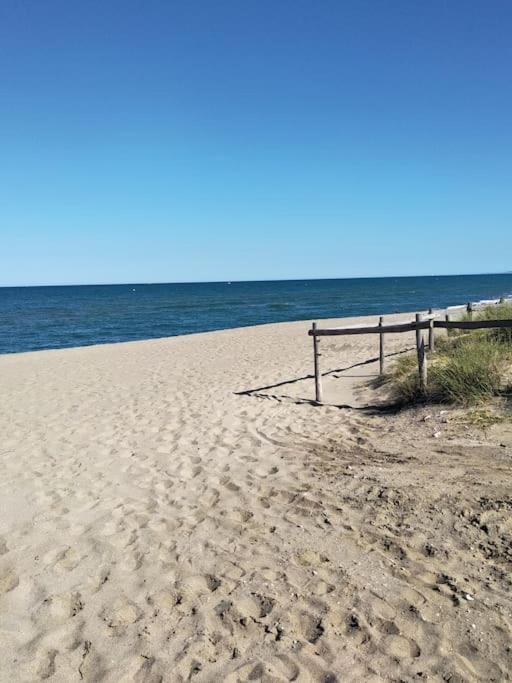 Au Soleil, Marcher Vers La Plage Villa Torreilles Eksteriør billede